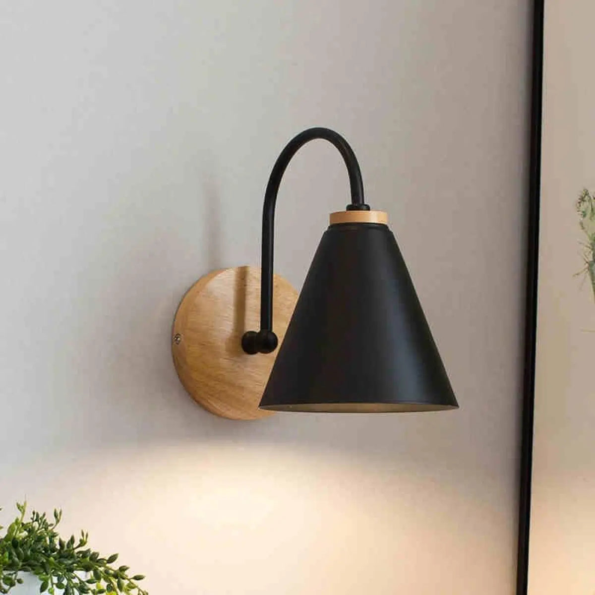 Applique Murale Scandinave en Bois – Rason