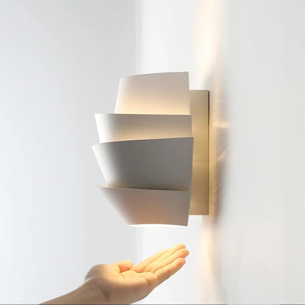 Applique Murale LED Géométrique Blanche – Siran