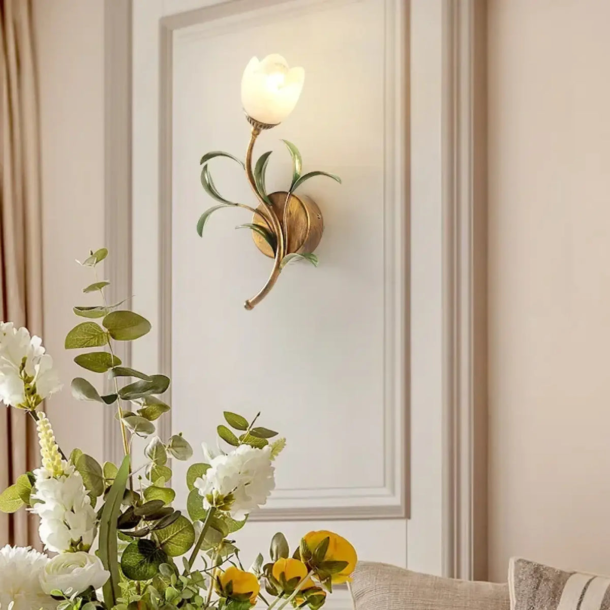 Applique Murale Florale Dorée Globe Verre – Fomis