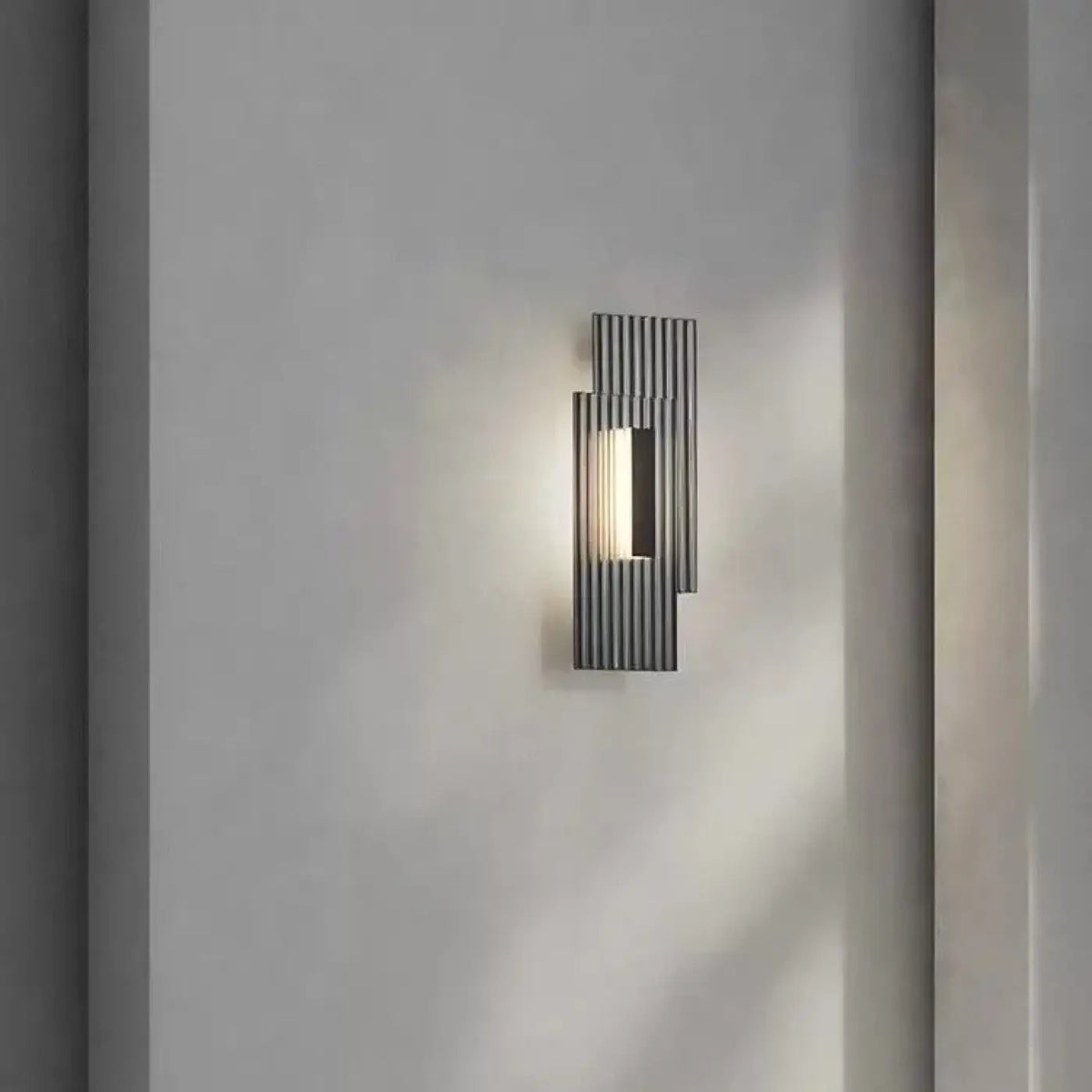 Applique Murale en Métal Strié – Sénon
