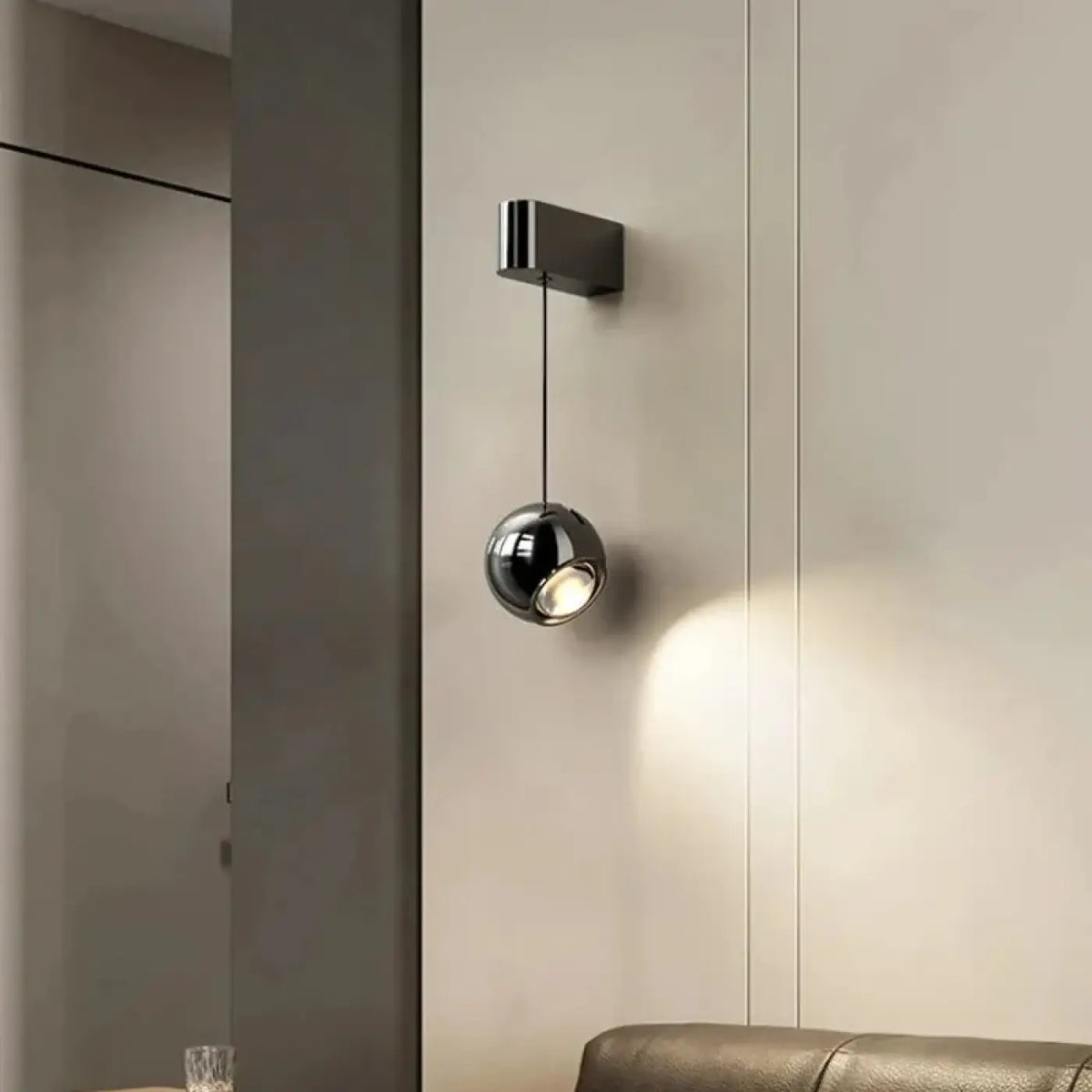 Applique Murale Suspendue Boule en Verre – Menine