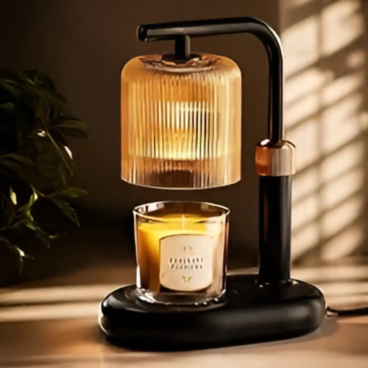 Lampe à Poser en Verre Strié – Korelle
