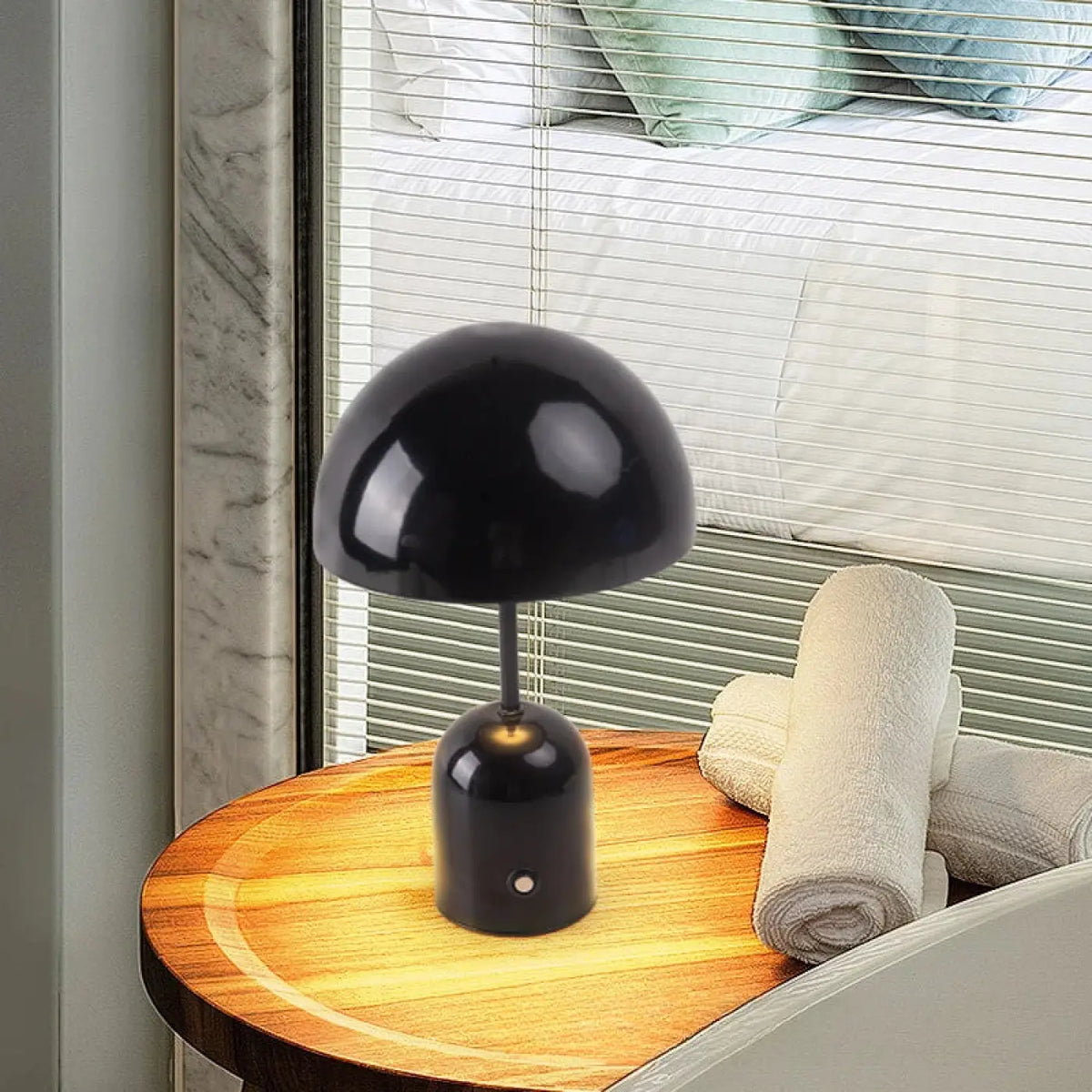 Lampe en Métal Abat-jour Demi-Sphère – Salane