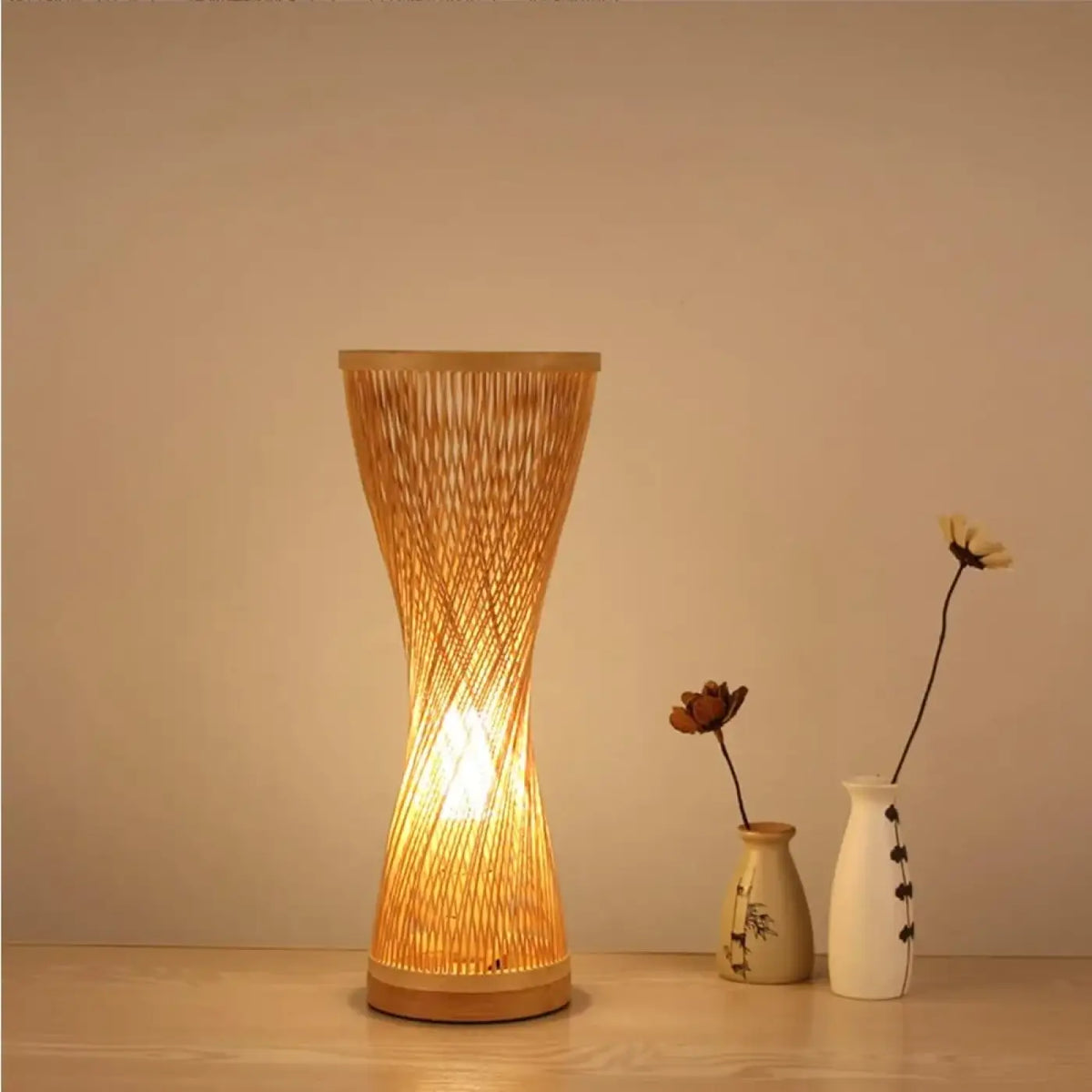 Lampe à Poser en Rotin Torsadé – Fovelle