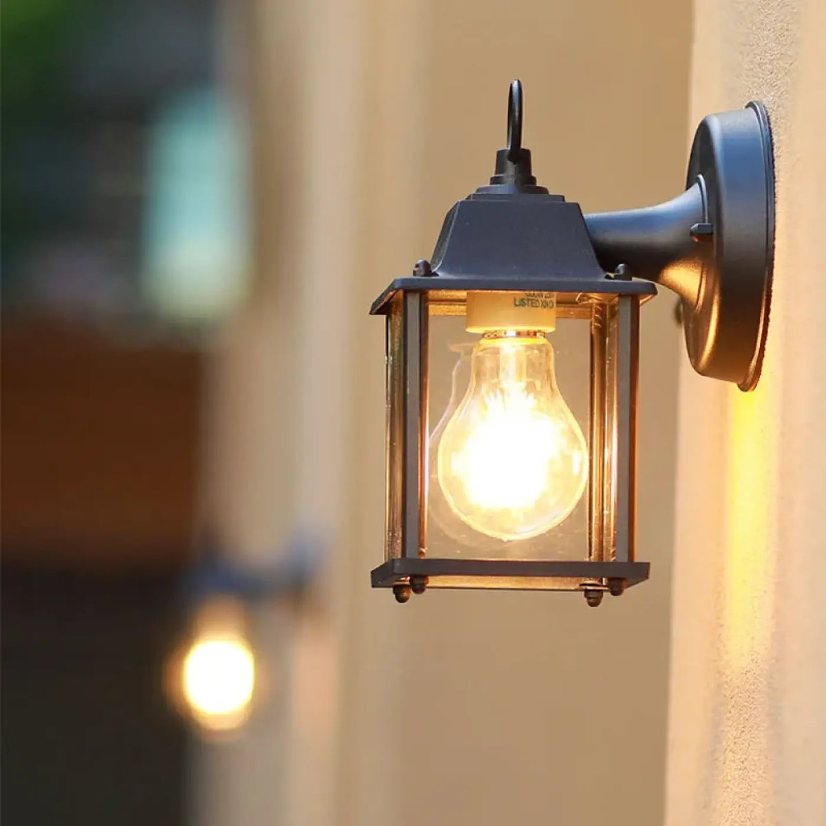 Petit Luminaire Extérieur Noir E27 – Soria