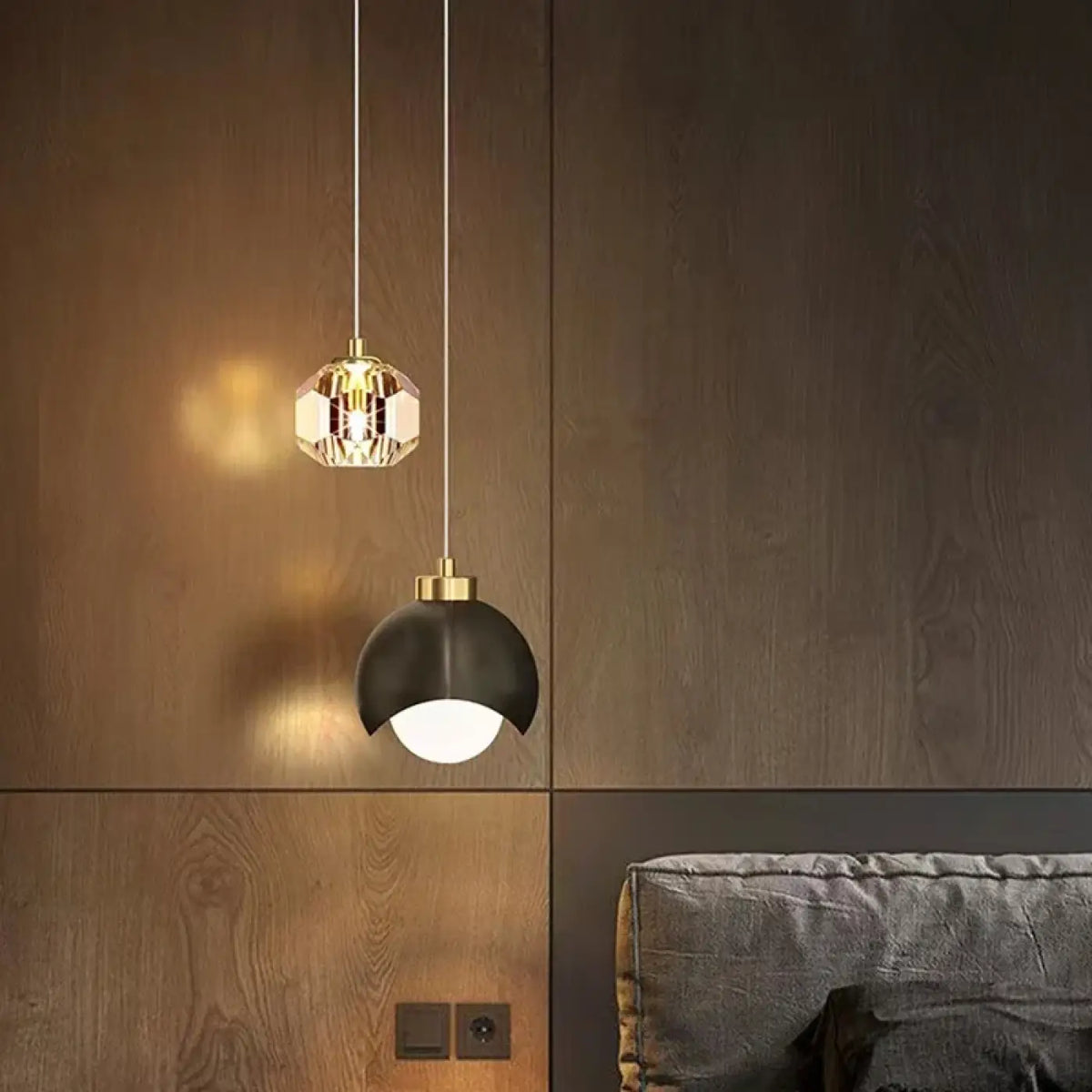 Suspension Boule LED Noire ou Dorée – Jasia