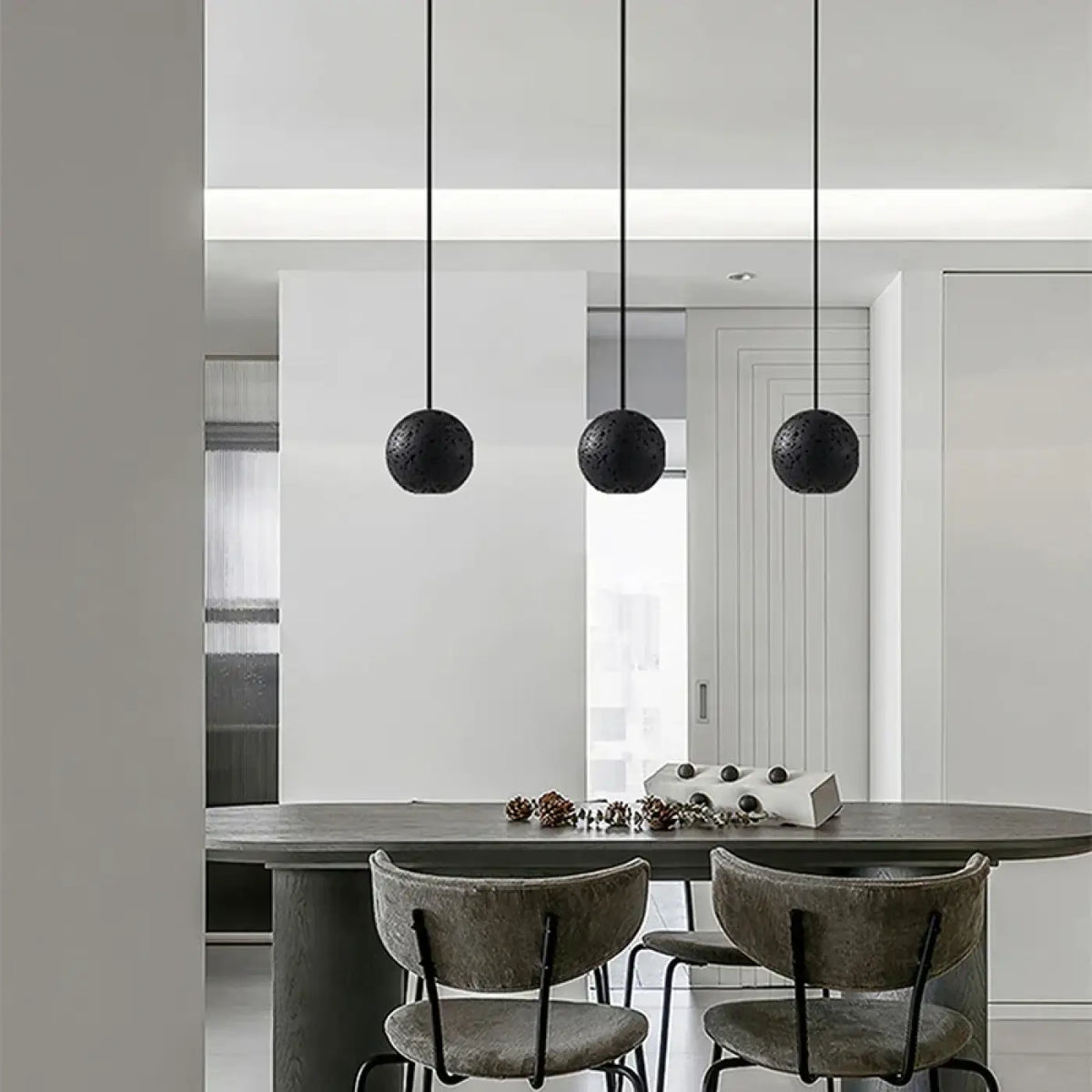 Suspension Sphère Noire Minimaliste – Namane