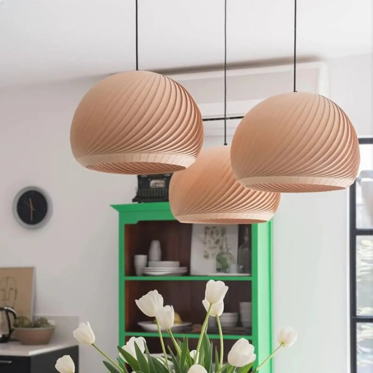 Suspension en Bois aux Formes Douces – Varon