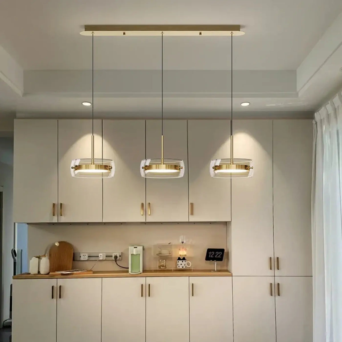 Suspension Dorée à Trois Têtes LED – Rivo