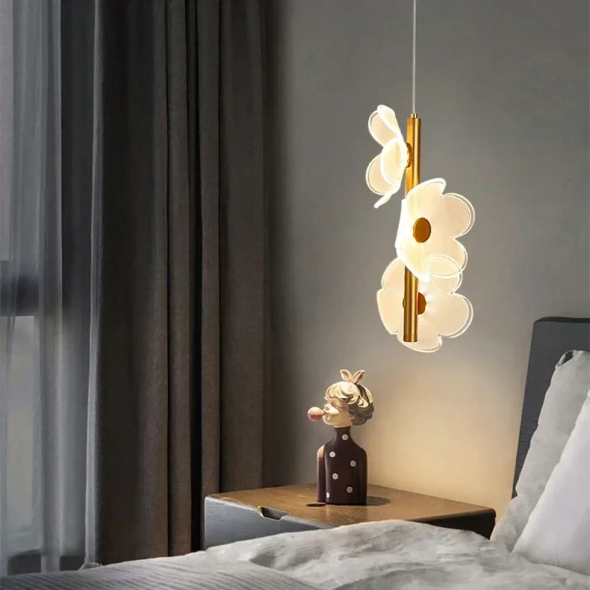 Suspension LED Dorée à Trois Fleurs – Bolette