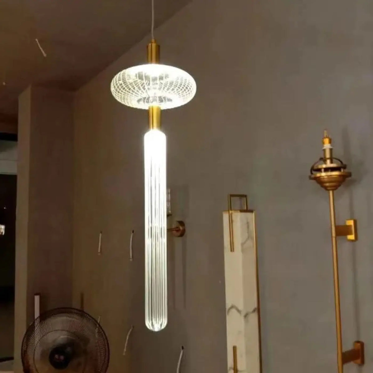 Suspension en Verre Texturé et Doré – Sodon