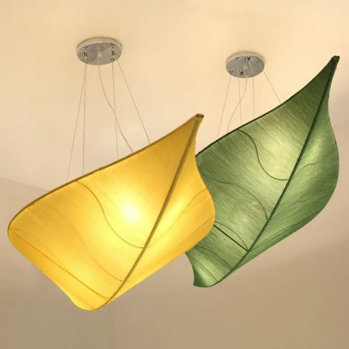 Suspension Feuille en Tissu et Métal – Navelle