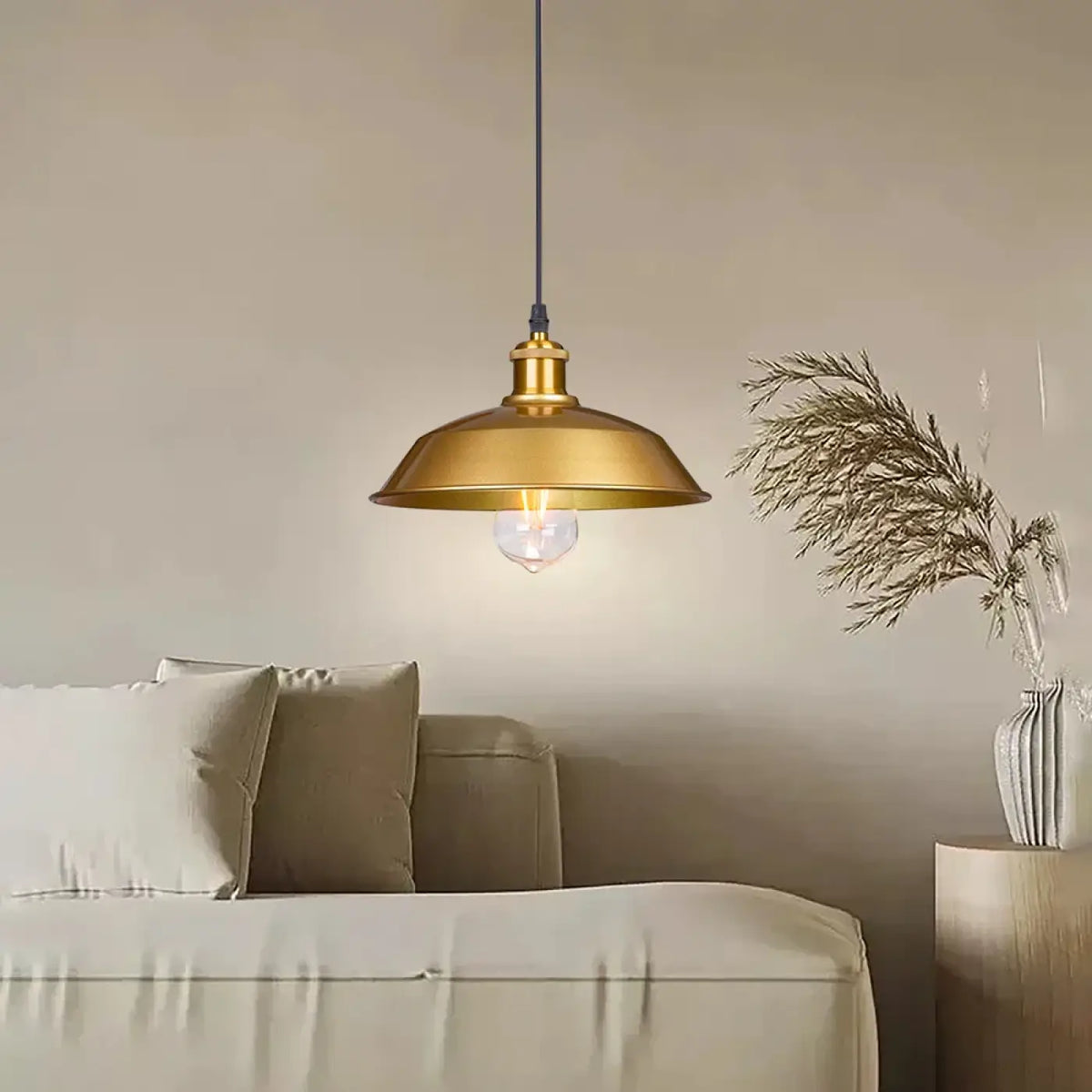 Suspension Industrielle Dorée en Métal – Kédis