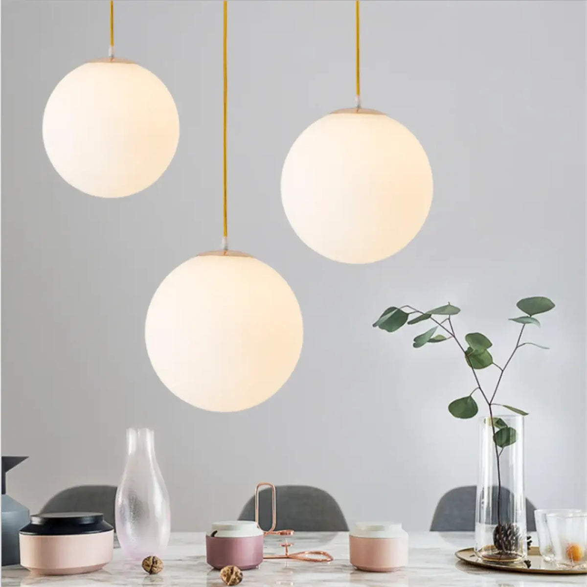 Suspension Grosse Boule Blanche – Voris