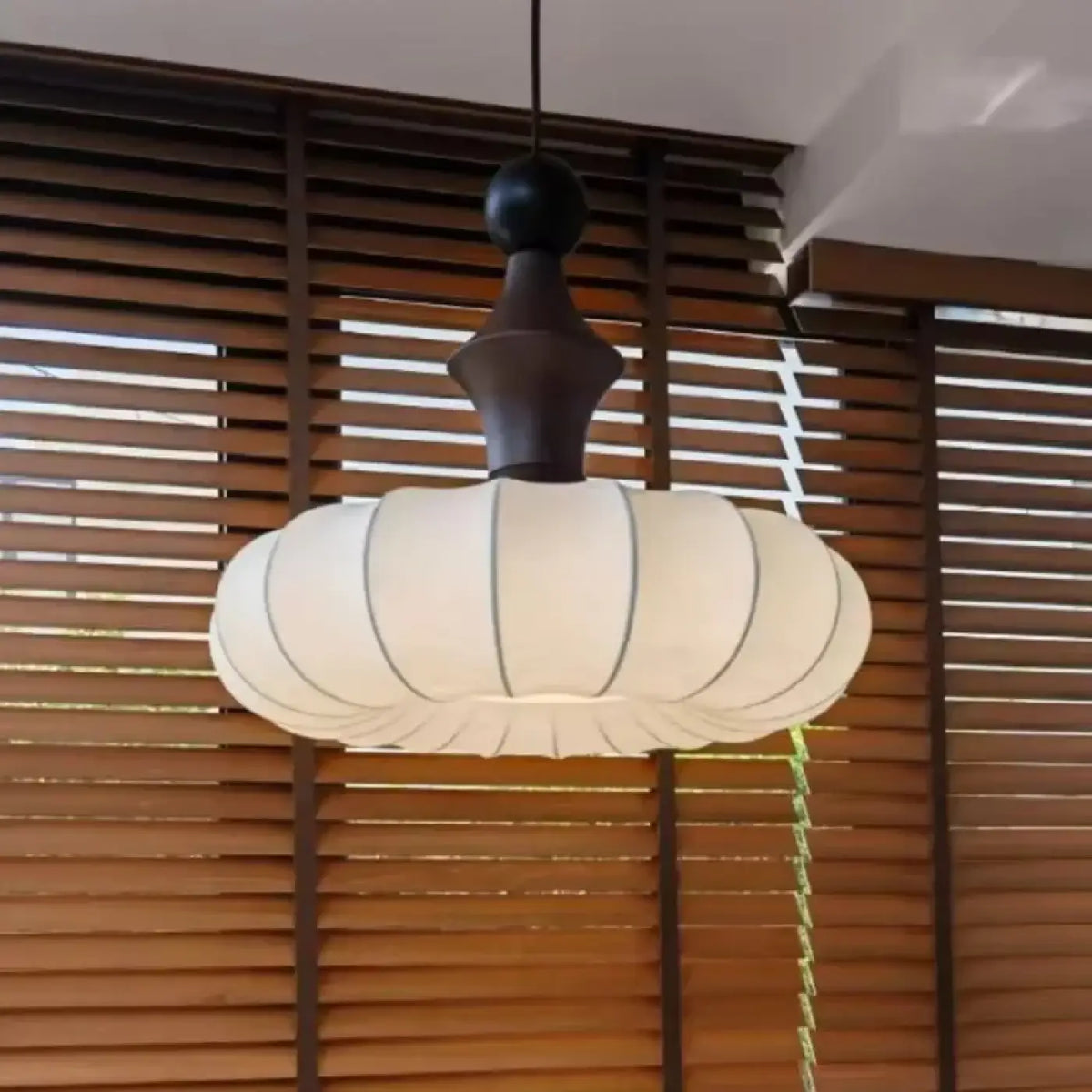 Suspension Tissu Blanc et Bois – Nelis