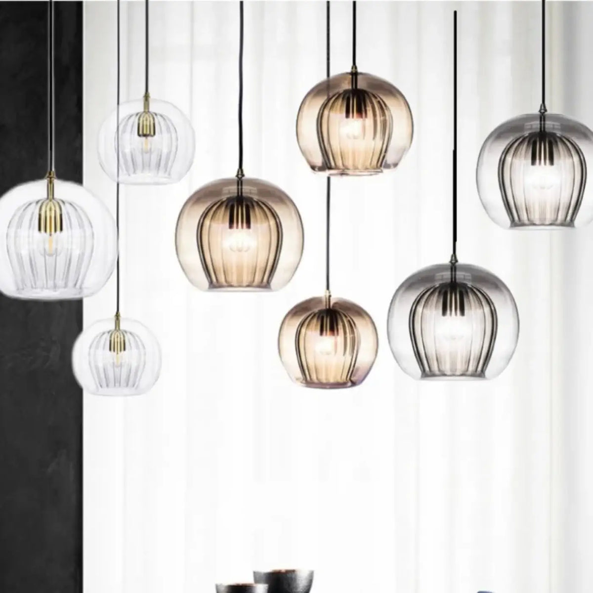 Suspension en Verre et Détail Doré – Lavine