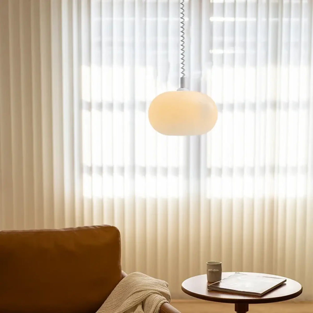 Suspension Scandinave Verre Blanc et Câble Spiralé – Norine