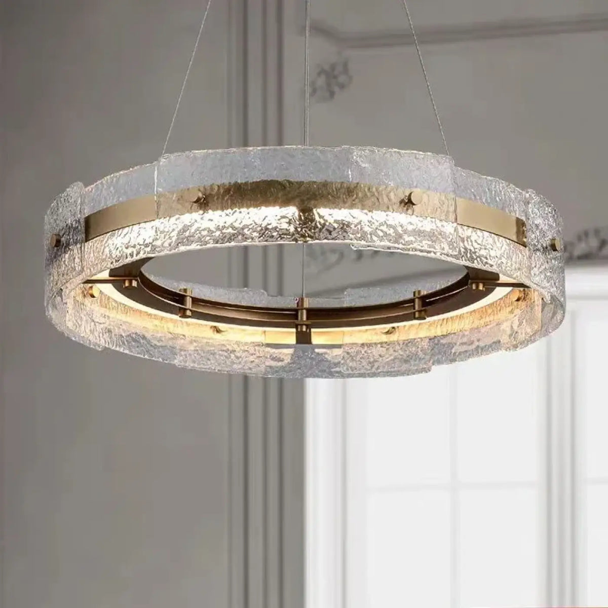 Suspension Ronde en Verre et Métal Doré – Dosia
