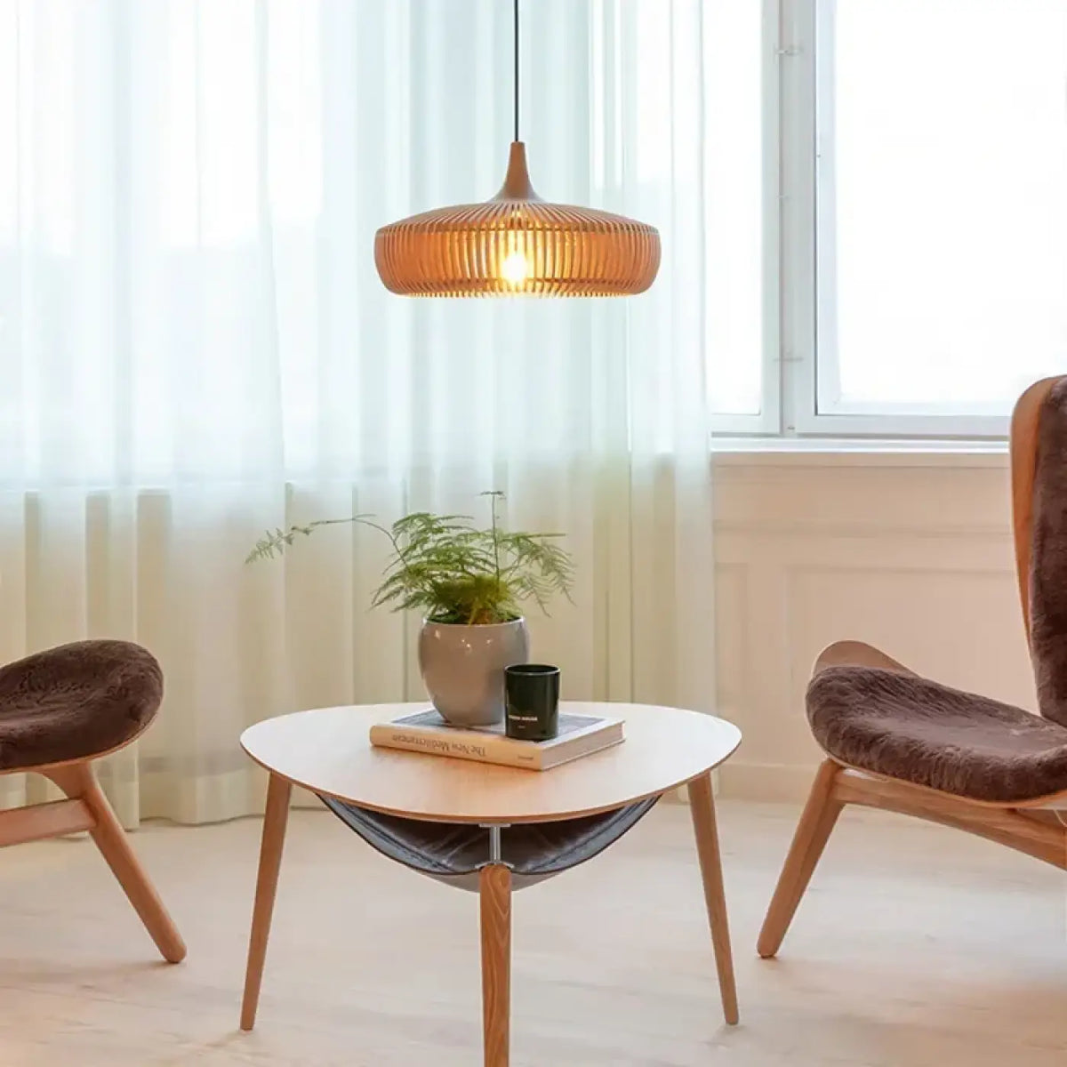 Suspension Moderne en Bois Naturel – Namelle