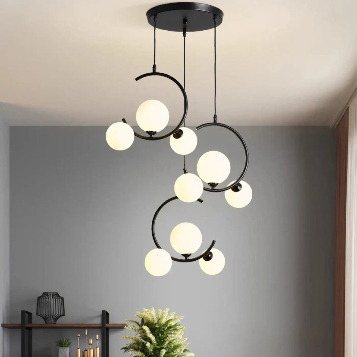 Suspension Noire Anneaux et Globes Opalins – Kalio