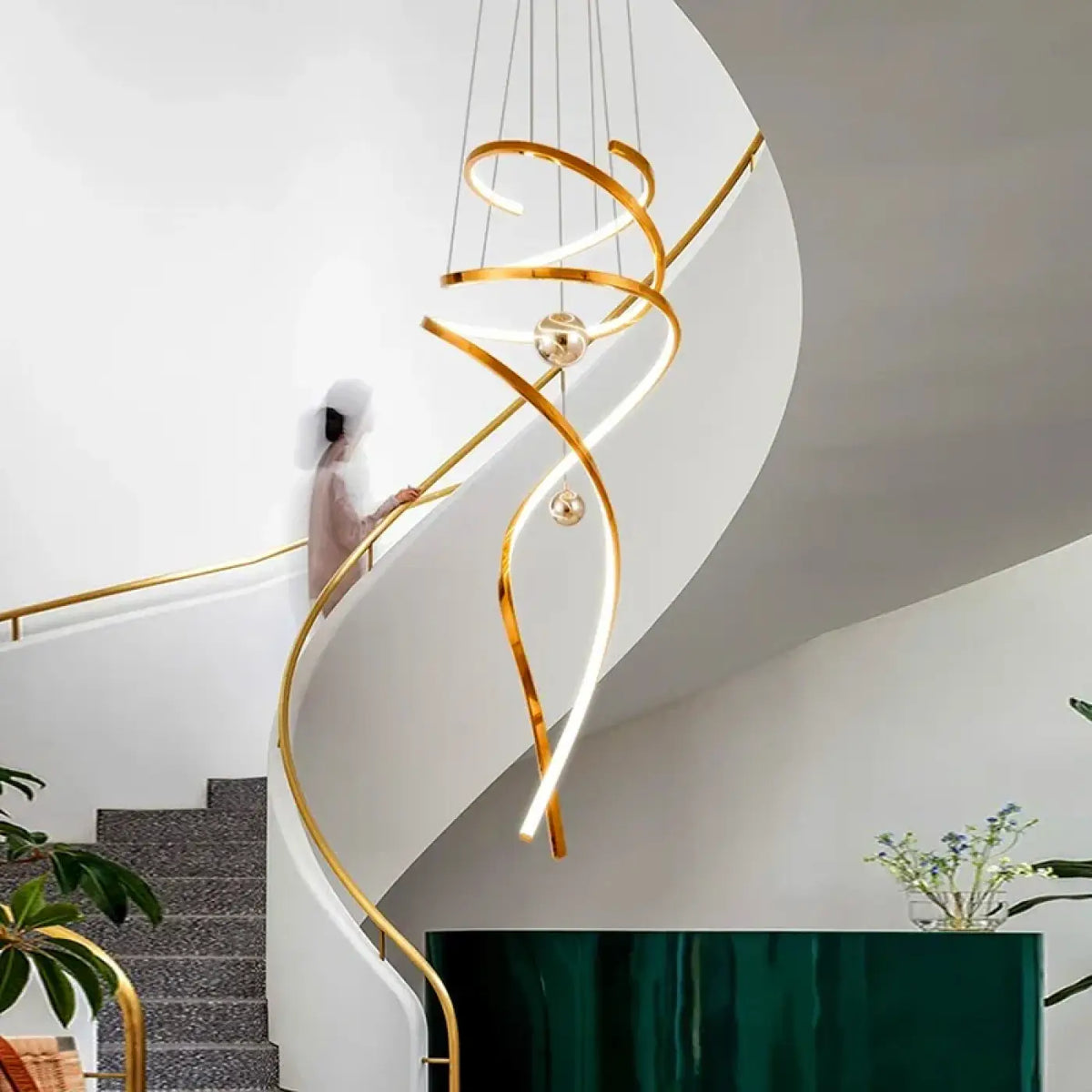 Suspension Spirale LED Dorée – Bisan