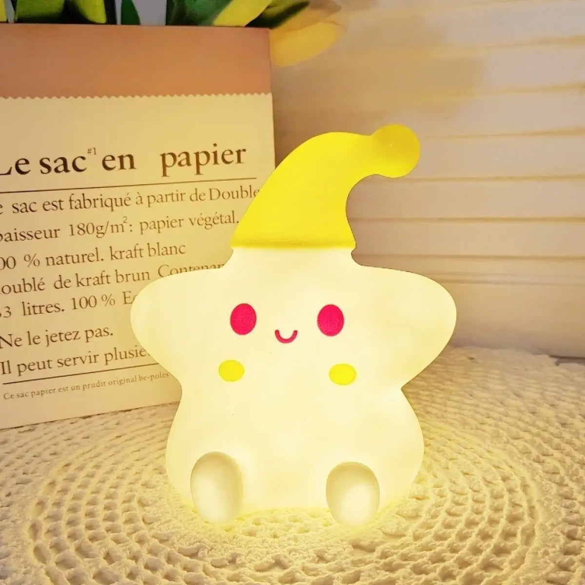Veilleuse Étoile avec Bonnet – Plasis