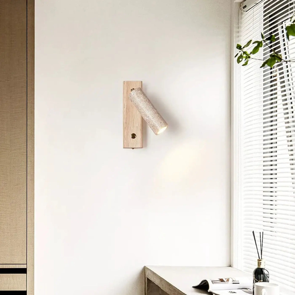 Applique Murale en Bois avec Interrupteur – Zémio