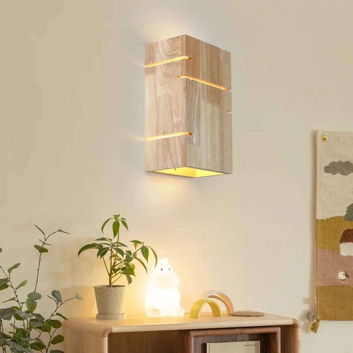 Applique Murale en Bois Entaillé – Réselle