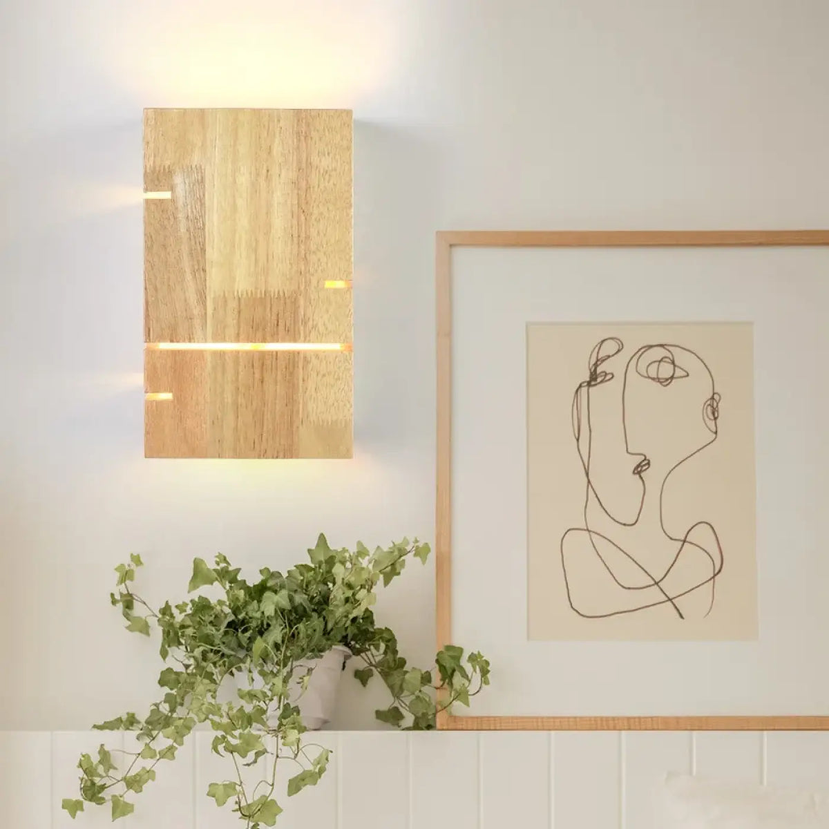 Applique Murale en Bois Entaillé – Réselle