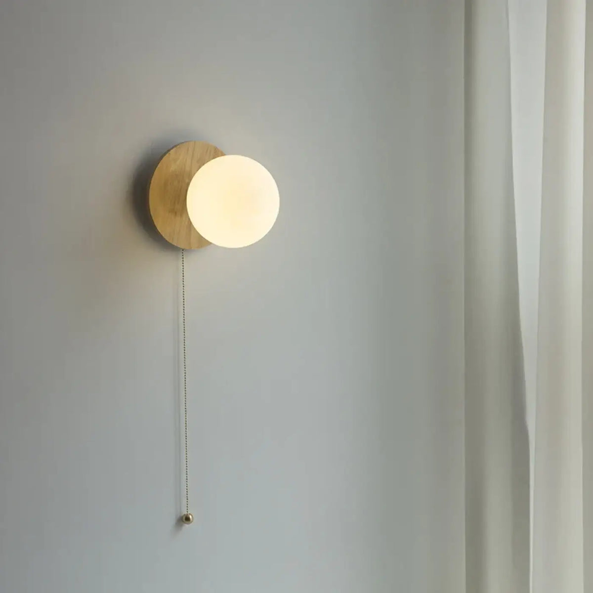 Applique Murale en Bois Globe Blanc – Zavine