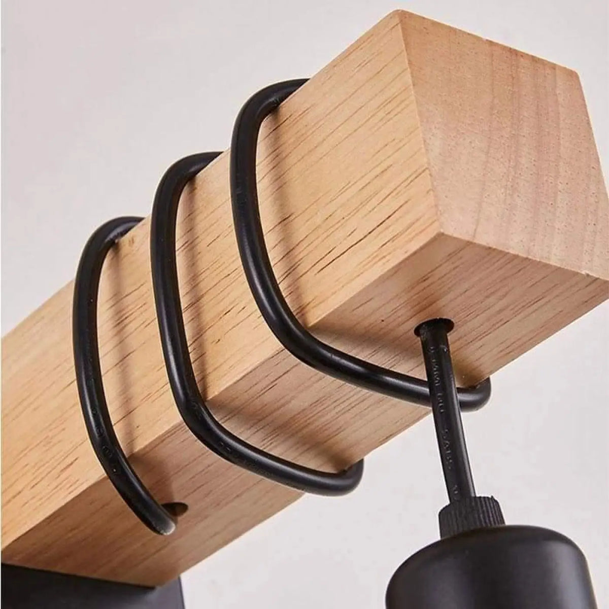 Applique Murale Bois et Noir – Mirio