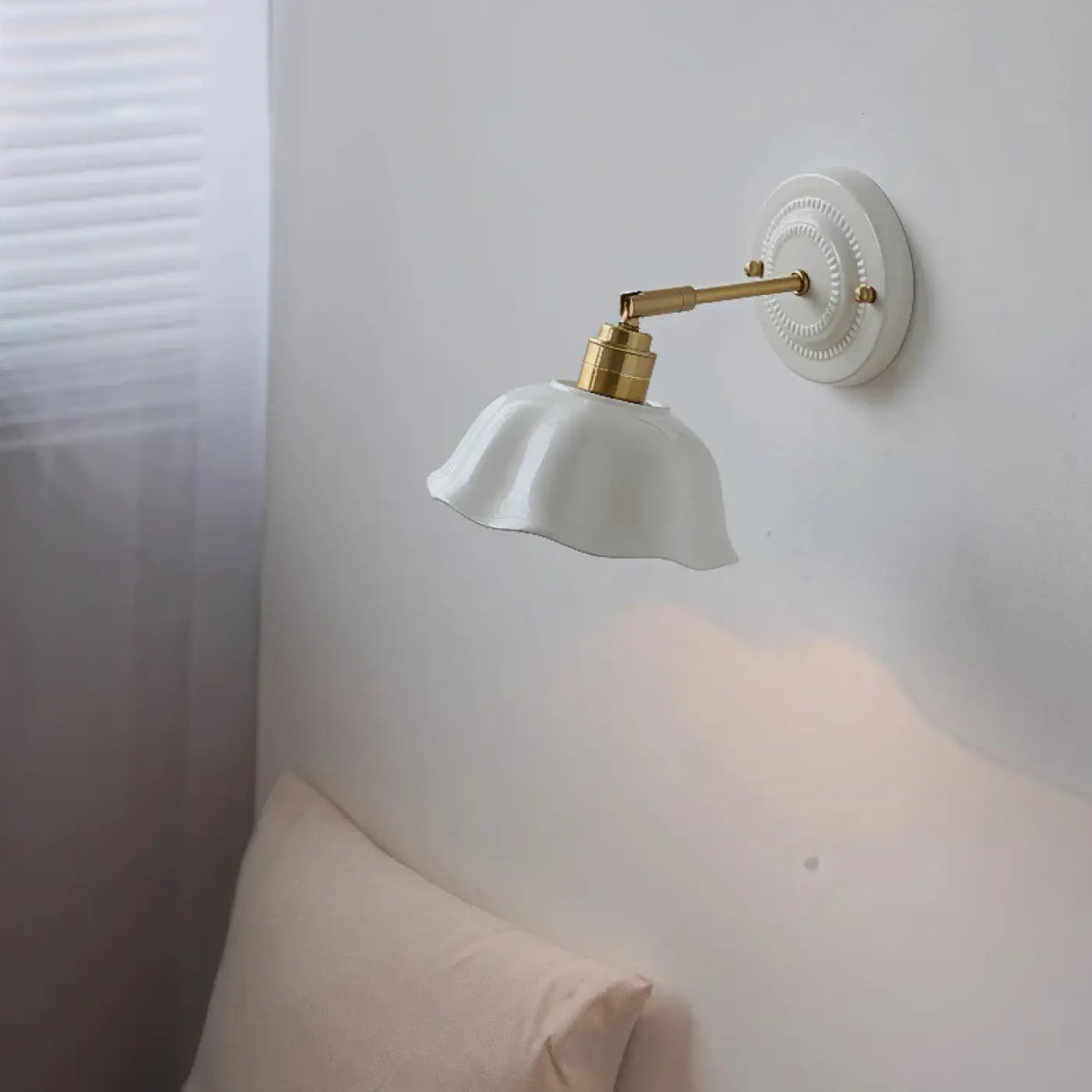 Applique Murale en Céramique Blanche – Rodis