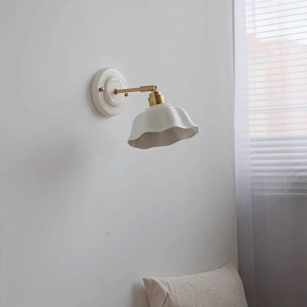 Applique Murale en Céramique Blanche – Rodis