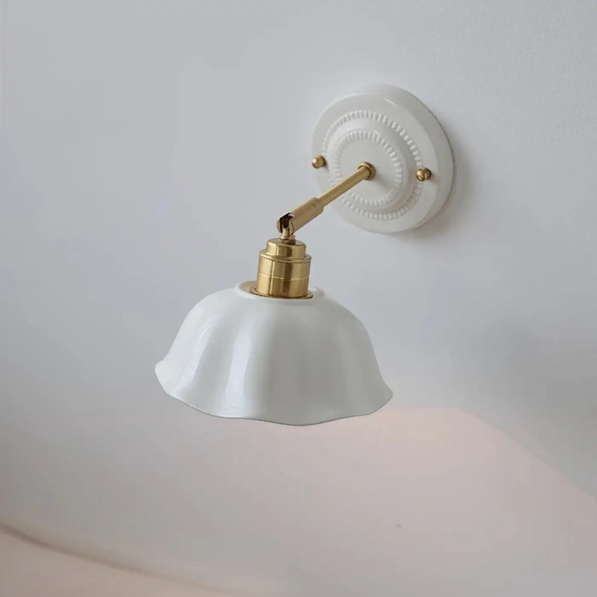 Applique Murale en Céramique Blanche – Rodis
