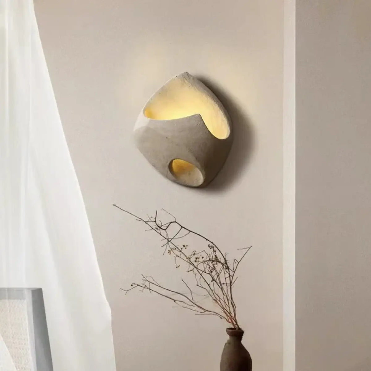 Applique Murale Enveloppante en Pierre Beige – Dilette