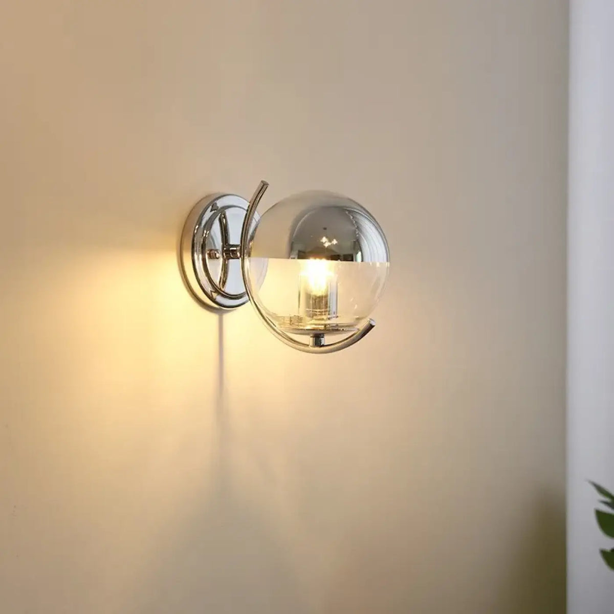 Applique Murale Globe Verre et Métal – Émon
