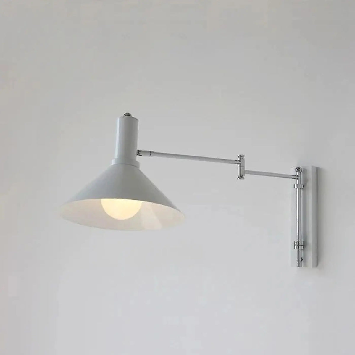 Applique Murale Bras Articulé Abat-jour Conique – Komane
