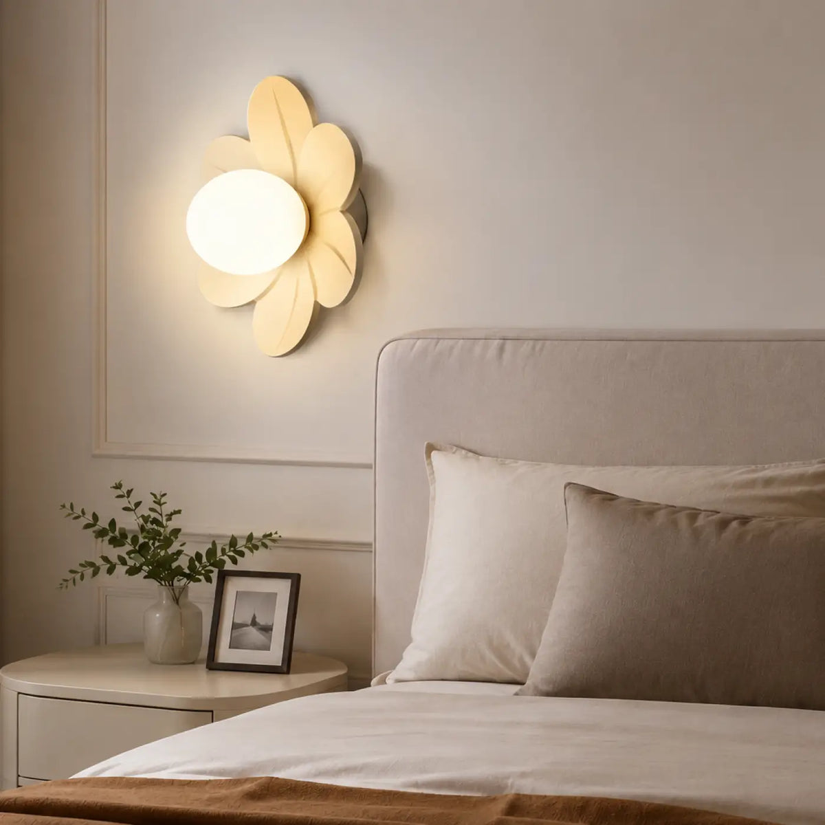 Applique Murale Fleur à Diffuseur Sphérique – Vemine