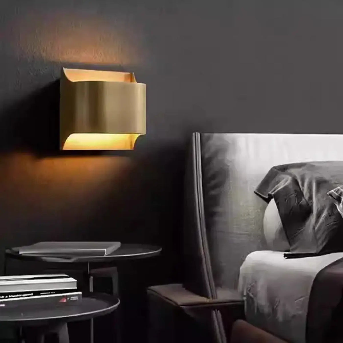 Applique Murale LED Design Noire – Vélane