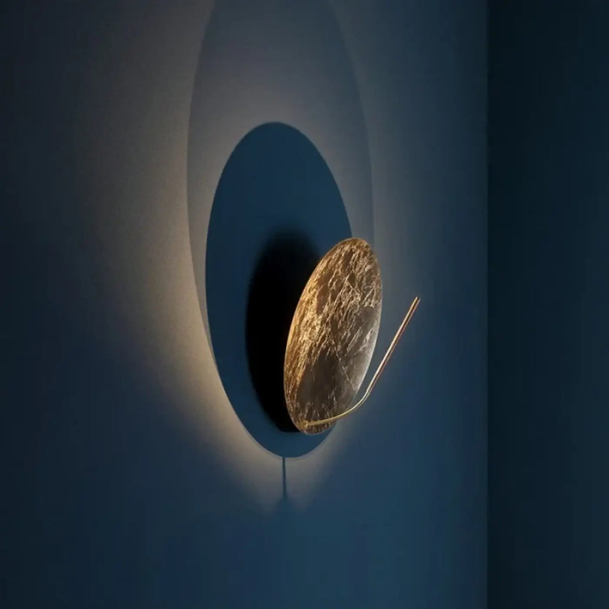 Applique Murale Ronde Dorée Effet Lune – Zera