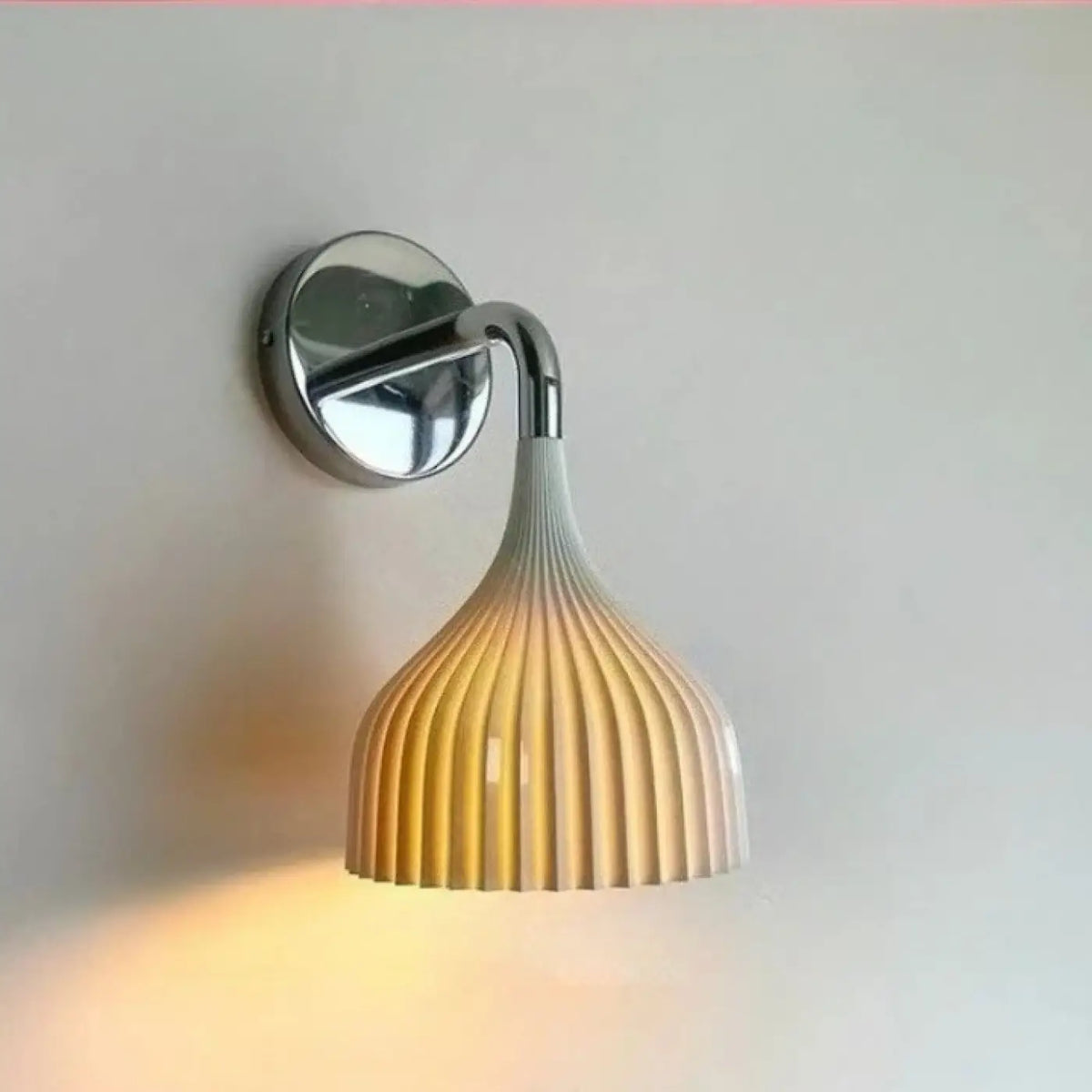 Applique Murale Vintage en Verre Strié – Bidis