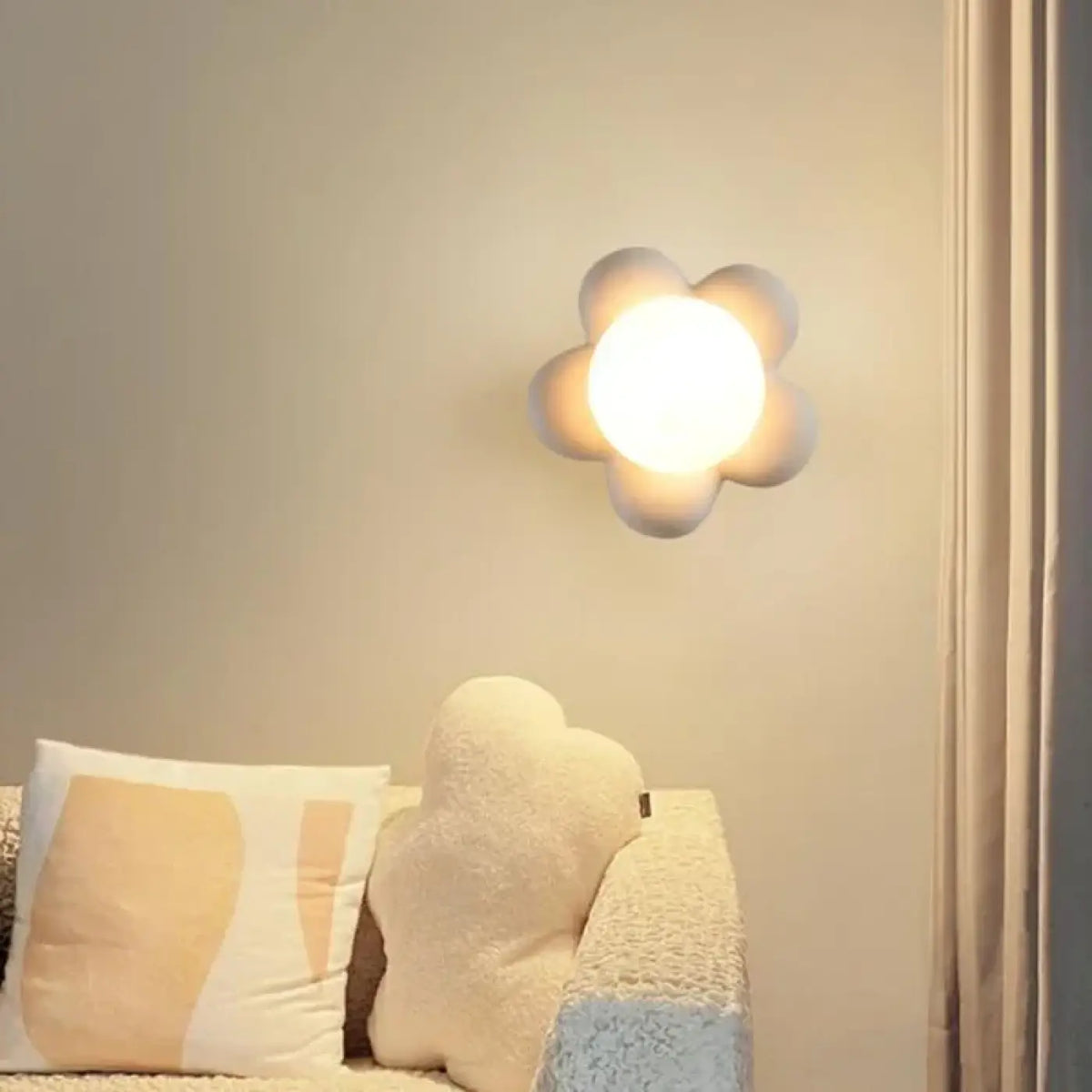 Applique Murale Enfant Fleur avec Globe – Révio