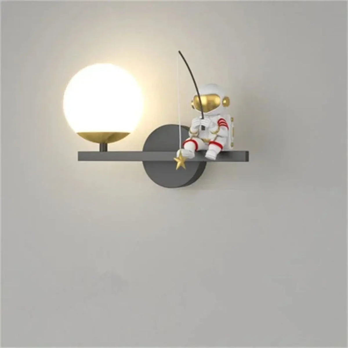 Applique Murale Enfant Globe et Figurine – Sélan