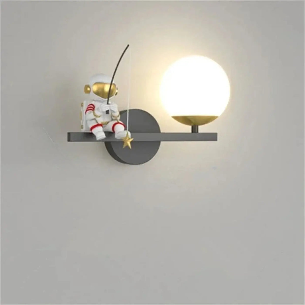 Applique Murale Enfant Globe et Figurine – Sélan