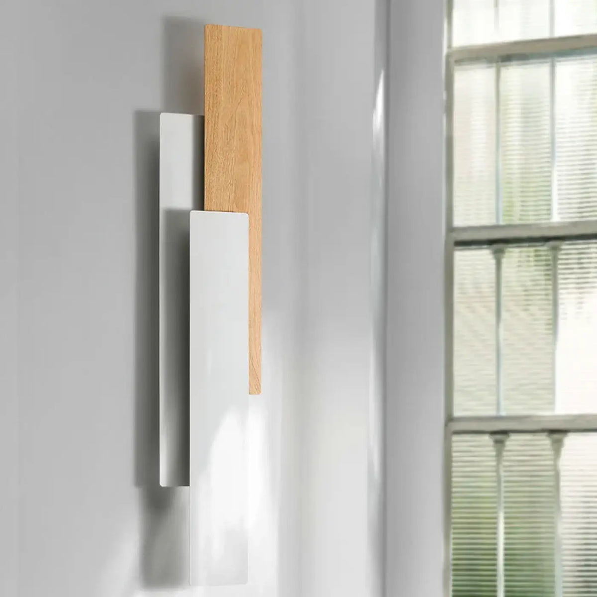 Applique Murale Minimaliste Bois et Métal – Kasane