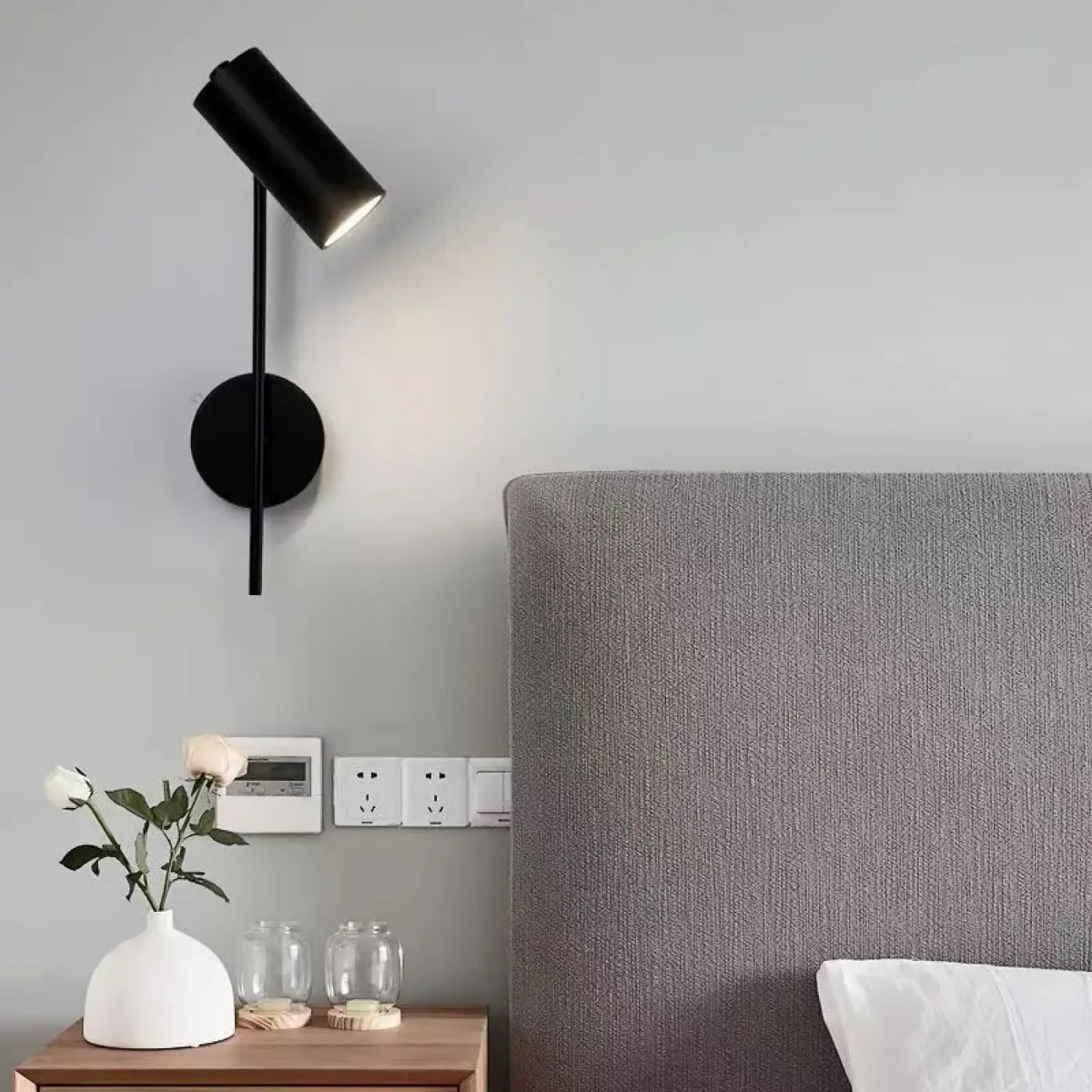 Applique Murale LED Pivotante en Laiton – Zilis