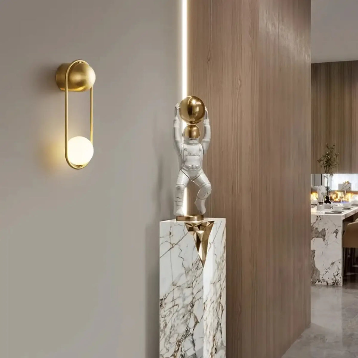 Applique Murale Luxe en Métal Doré – Dimio