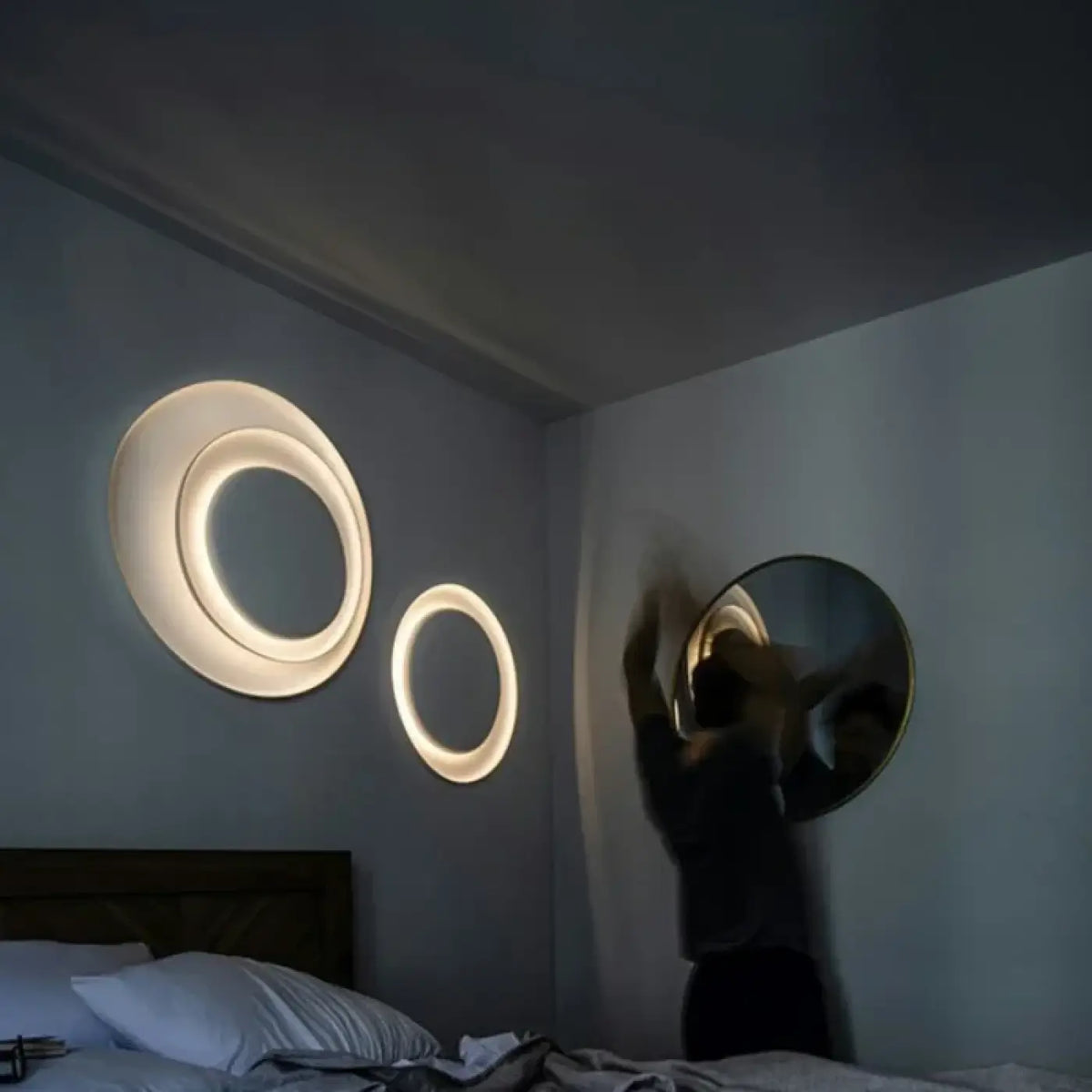 Applique Murale à Cercles Sculptés – Ménette