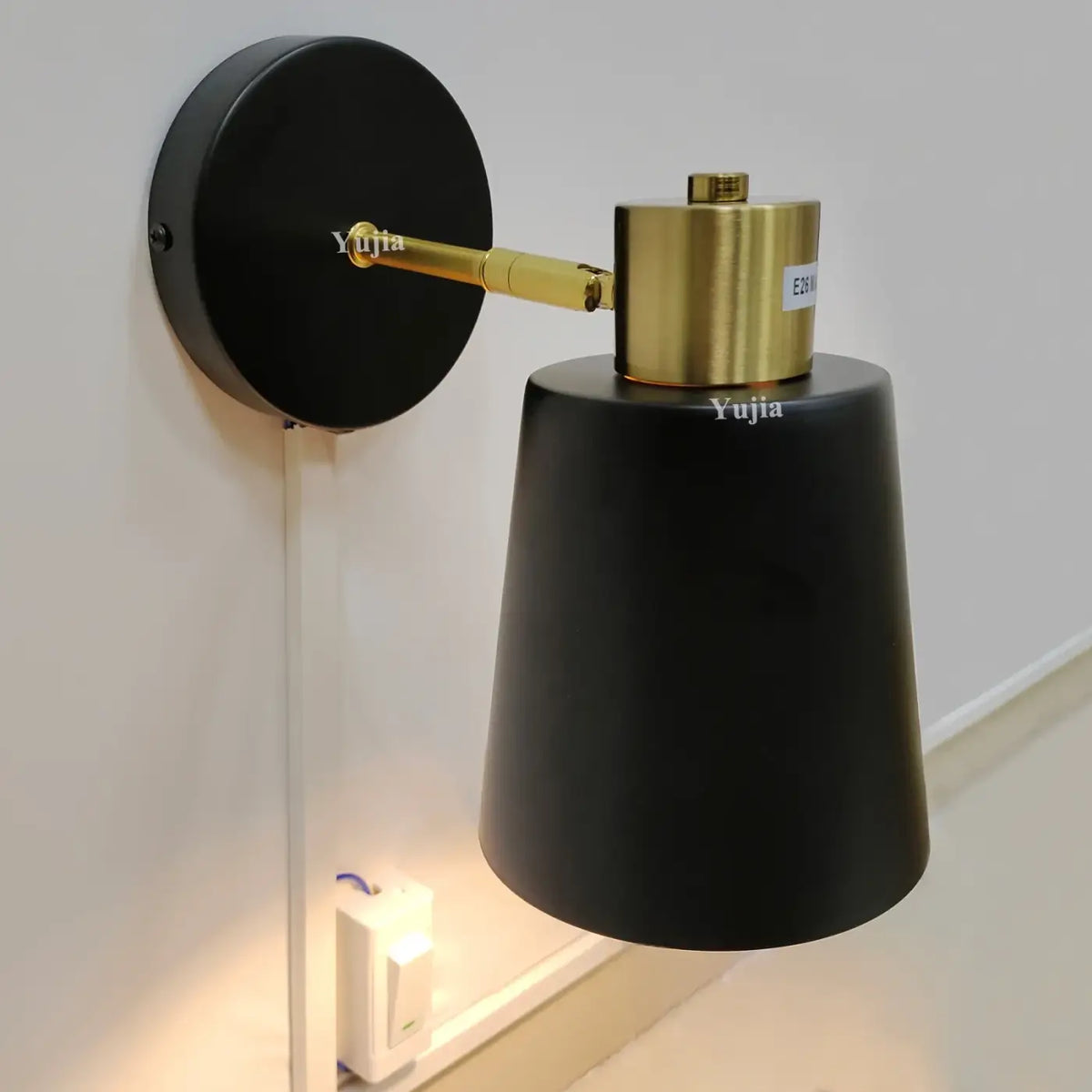 Applique Murale Noire Tête de Lit – Domon