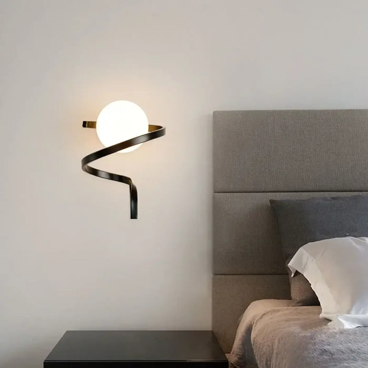 Applique Murale Originale Design Épuré – Reda